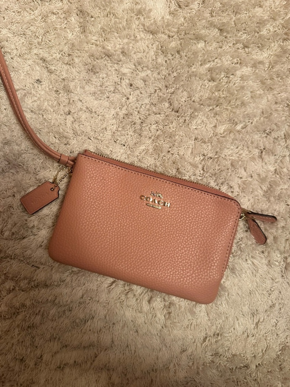 COACH Pebbled Leather Wristlet in Dusty Rose Pink